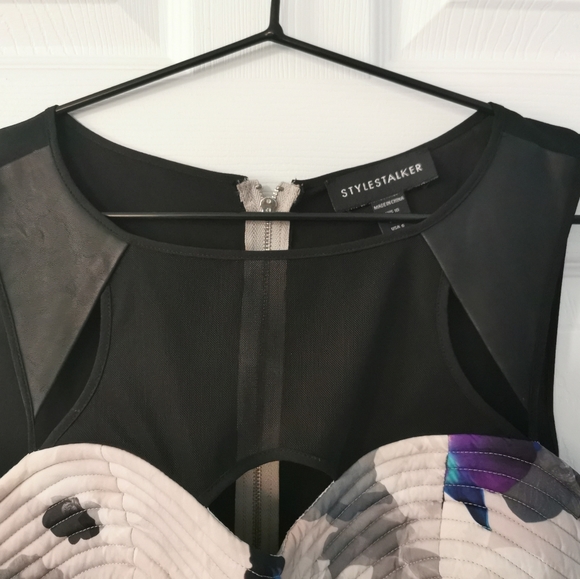 NWOT Stylestalker Floral Mini Dress - Picture 8 of 8